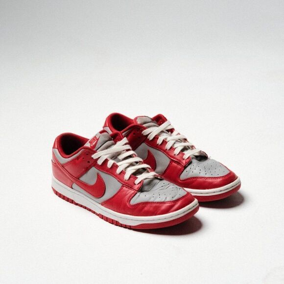nike dunk low retro unlv